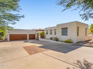 6420 N Regal Manor Dr, Tucson, AZ 85750