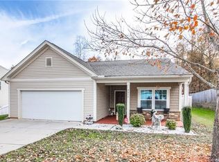 2456 Marthas Ridge Dr, Statesville, NC 28625