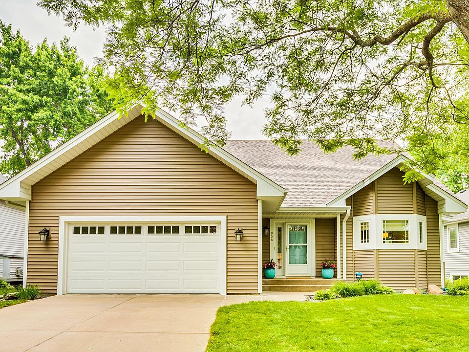 1st image of 856 Winterberry Ct