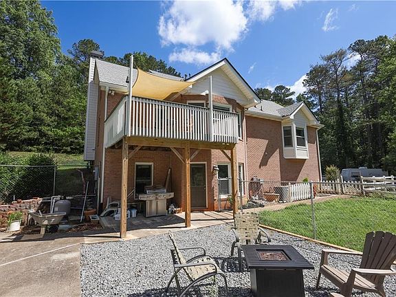 5th image of 230 Mondi Dr
