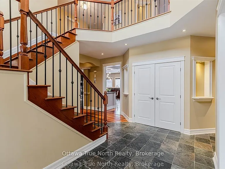 1530 Lords Manor Ln — Photo 4
