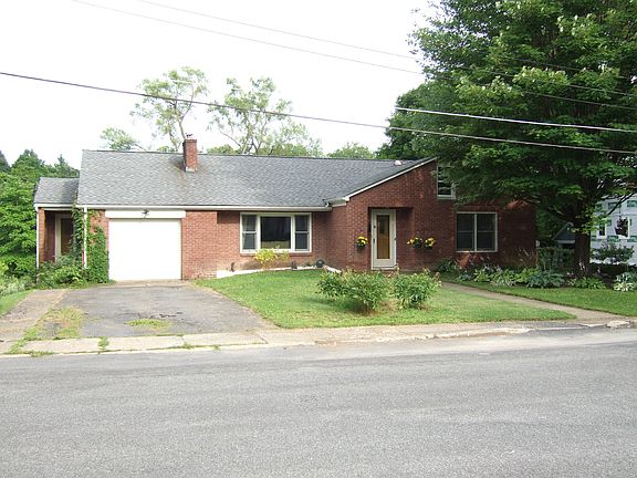4th image of 6 Hasbrouck Pl