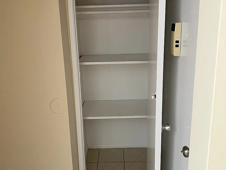 MARGATE VILLA APARTMENTS — Photo 13