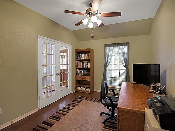 5th image of 15031 Greenhaven Lake Ln