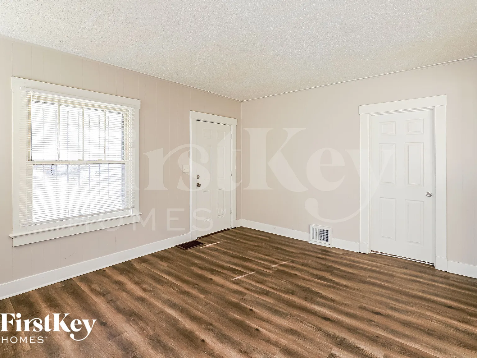 2 bed, 1.0 bath, 1020 sqft, $1,405 — Photo 3