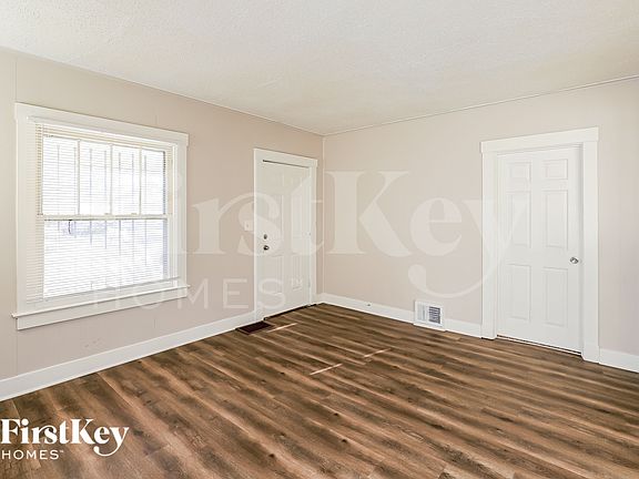 3rd image of 2507 Quincy St