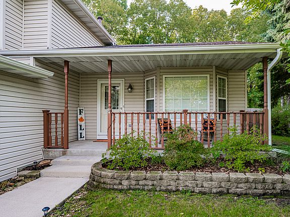 2nd image of 4412 Willowbend Dr