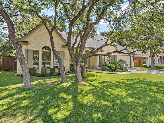 2nd image of 225 English Oaks Cir