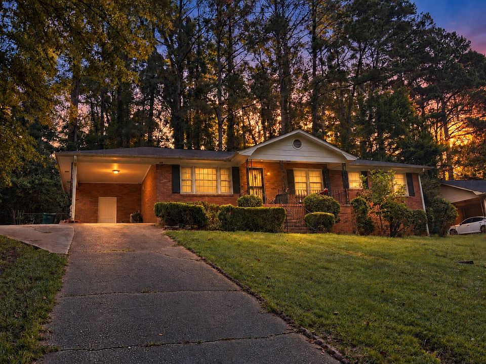 1st image of 2385 Talloak Rd