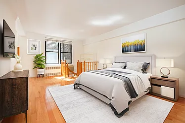 Rented by R New York