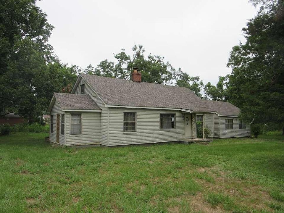 1st image of 10 Adams St