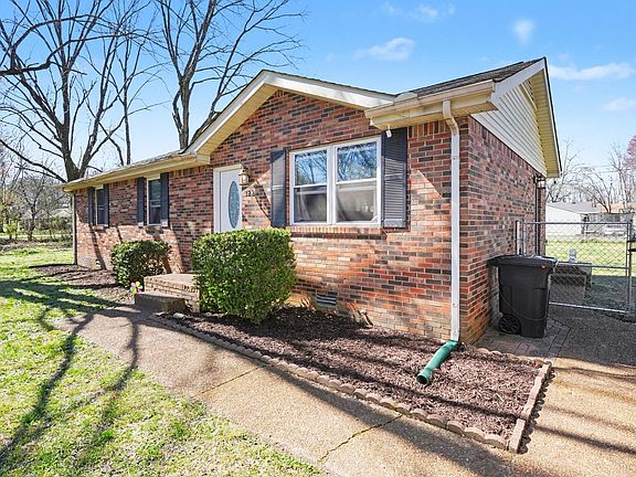 2nd image of 1223 Main St