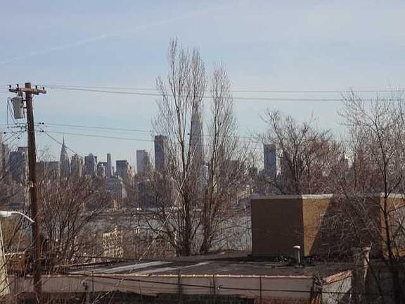 2nd image of 1500 Palisade Ave