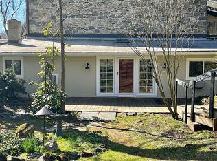 625 Royal Manor Rd, Williams Twp, PA 18042