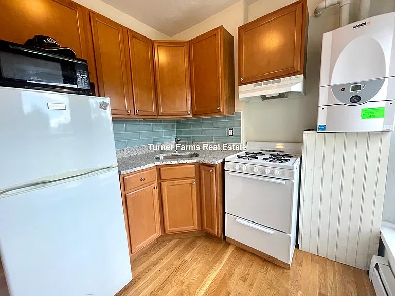 1054-1056 Cambridge St #2F — Photo 5