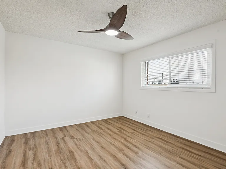 Sahara Apartments — Photo 10
