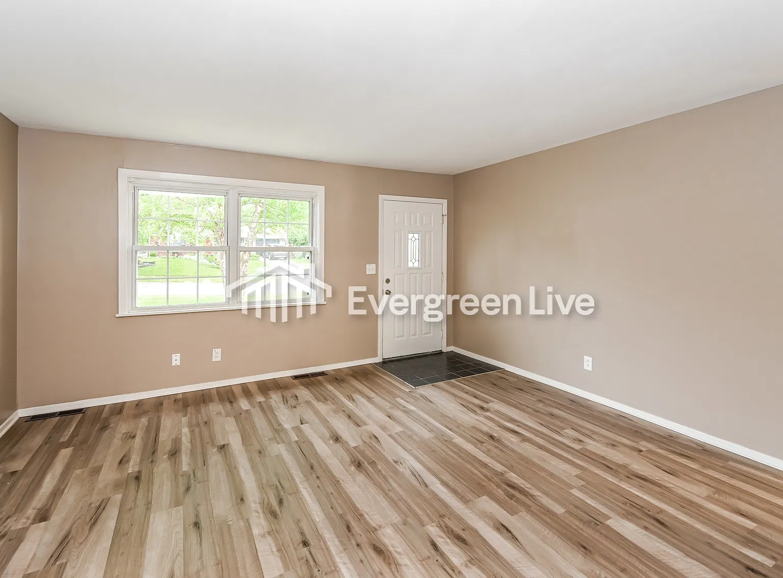 3 bed, 2.0 bath, 1257 sqft, $1,645 — Photo 4