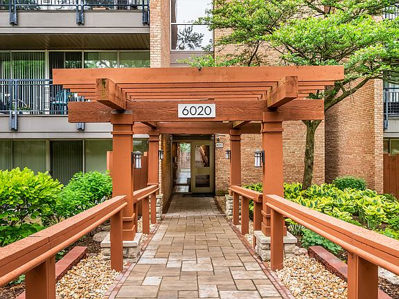 2nd image of 6020 Oakwood Dr APT 1A