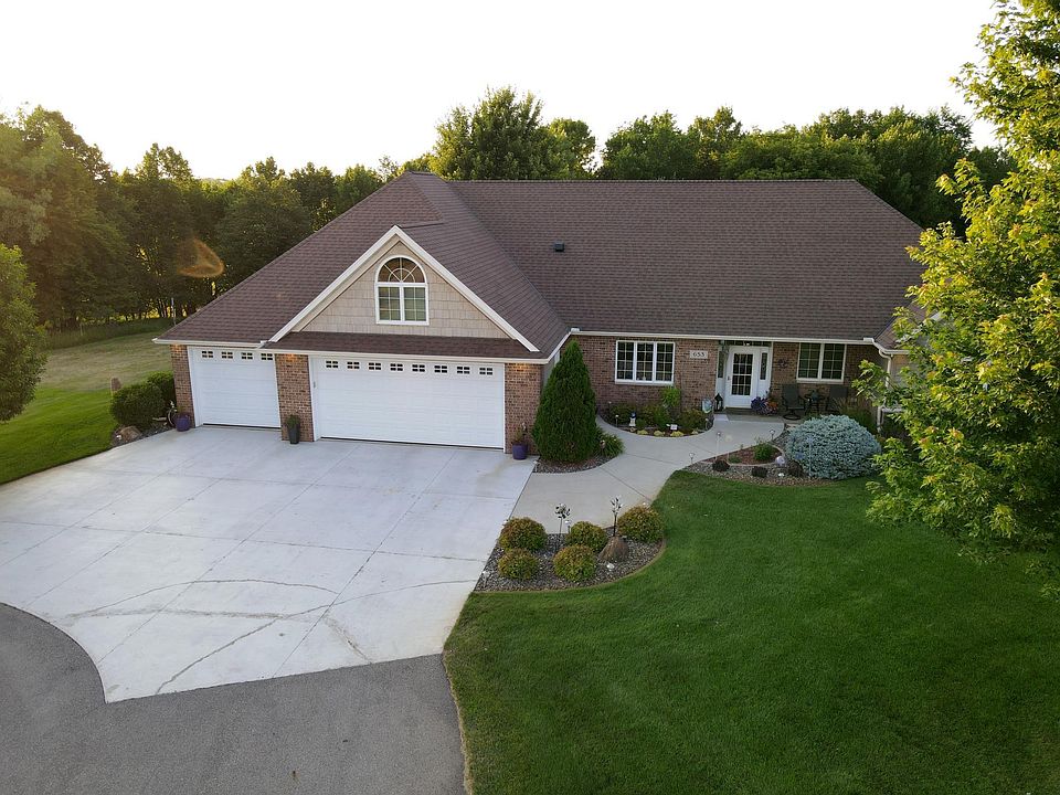 1st image of 653 W River Dr