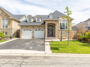 28 Donherb Cres, Brampton, ON L7C1E4