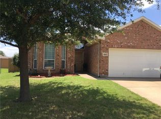 1041 Aaron Dr, Burleson, TX 76028