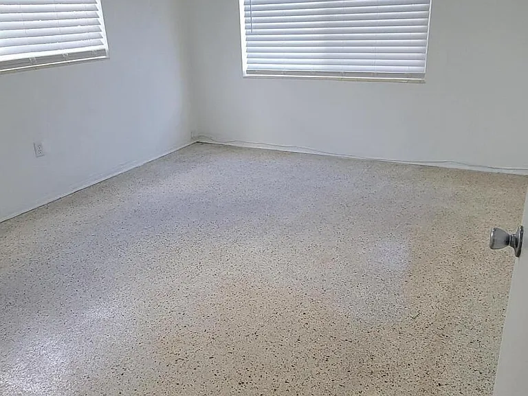 7300 Byron Ave #12A — Photo 12