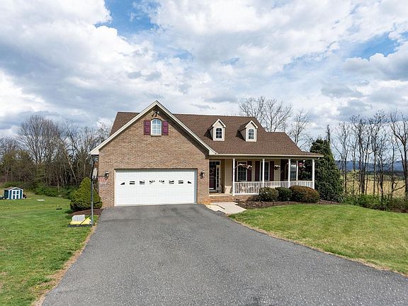2nd image of 12 Little John Ct