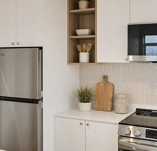 480 Esquimalt Rd — Photo 1