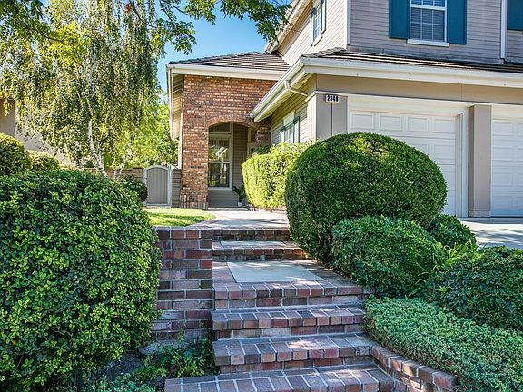 3rd image of 2348 Solway Ct