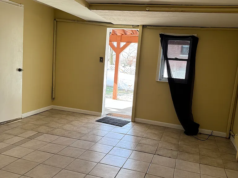 67 Arnold St #B1 — Photo 7