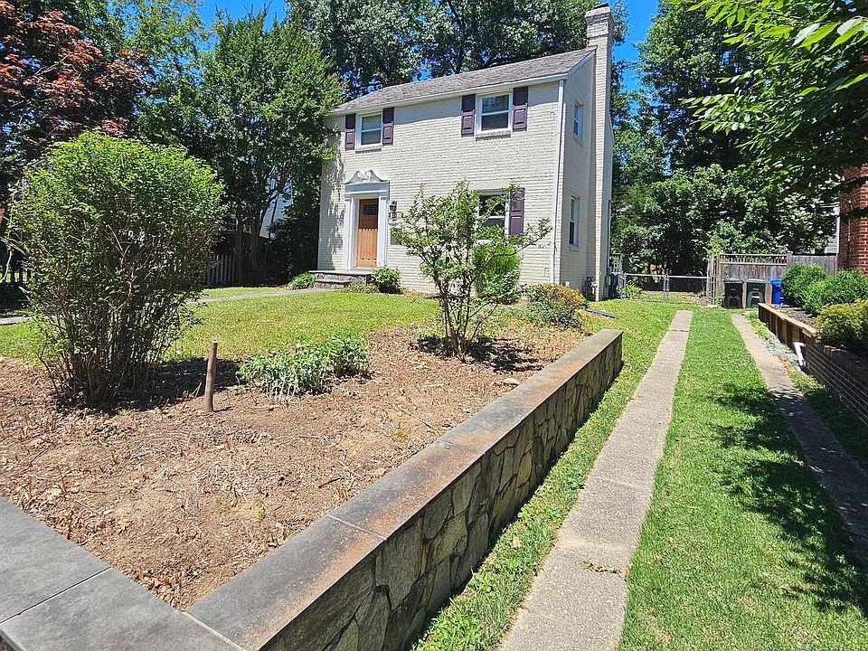 1st image of 3225 6th St S