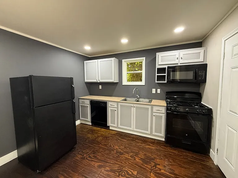 426 General Mouton Ave #C — Photo 3