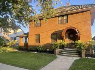 117 E Waterford St, Wakarusa, IN 46573