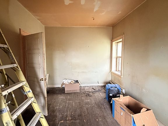 4th image of 9072 Guelph Junction Rd