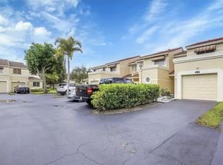 677 Deer Creek Corona Way, Deerfield Beach, FL 33442