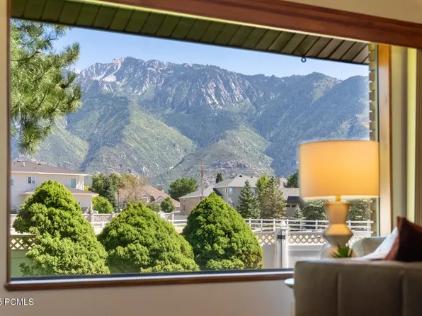 10963 S Whirlaway Ln, Sandy, UT 84092