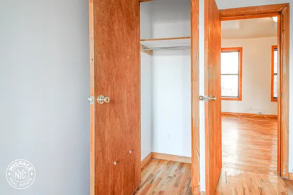 Rented by MySpaceNYC | media 16