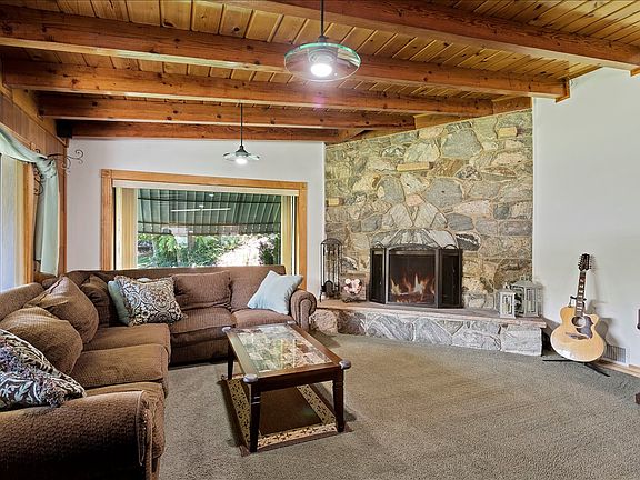 5th image of 2391 Kays Creek Dr
