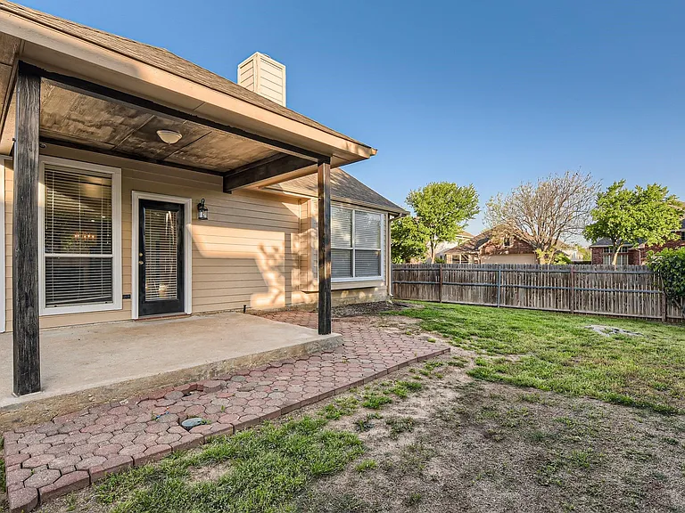 5301 Lily Dr — Photo 9