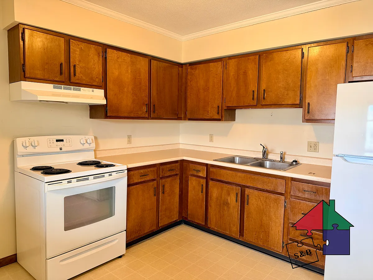Building Photo - 113 Allen St #16