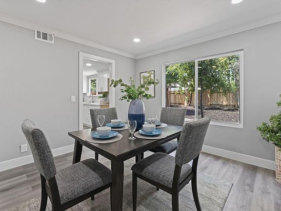 4th image of 287 Woodhaven Drive