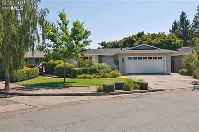 1st image of 2532 Grove Ave