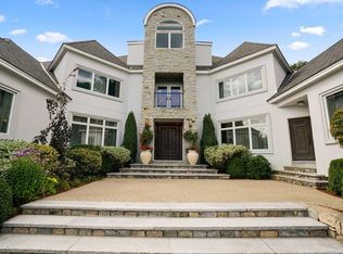 81 Carter Dr, Framingham, MA 01701