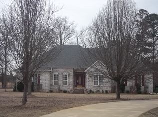 132 Wood St, Louisville, MS 39339