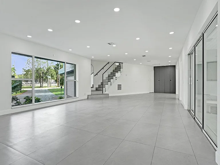 6700 E Tropical Way — Photo 5