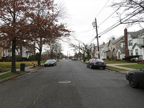 5th image of 235 Lindbergh St