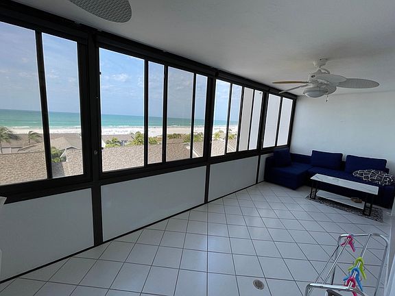 3rd image of 1055 W Peppertree Dr #555
