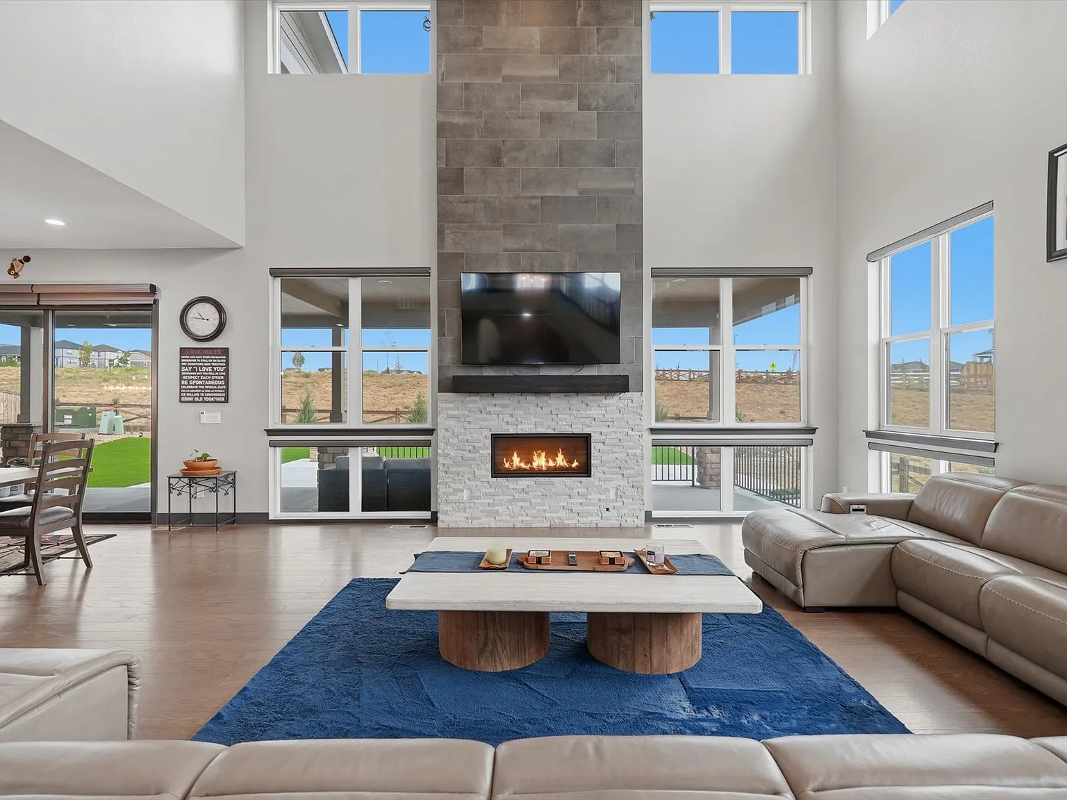 6 bed, 7444 sqft, $8,500 — Photo 3