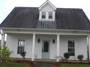 1600 Timberlane Estate Dr, Harvey, LA 70058