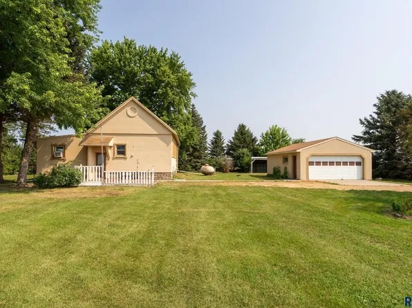 47398 284th St, Canton, SD 57013